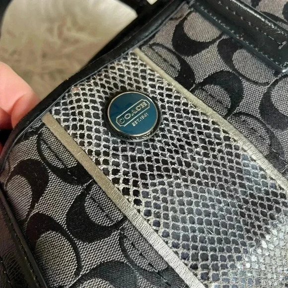 Coach F24882 Black Signature Python Print Stripe Tote Bag Large Shoulder Handbag - Picture 3 of 12